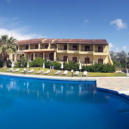 Regina Hotel Vasilátika Екстериор снимка