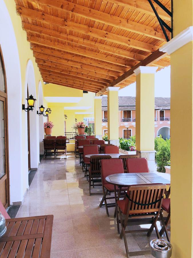 Regina Hotel Vasilátika Екстериор снимка