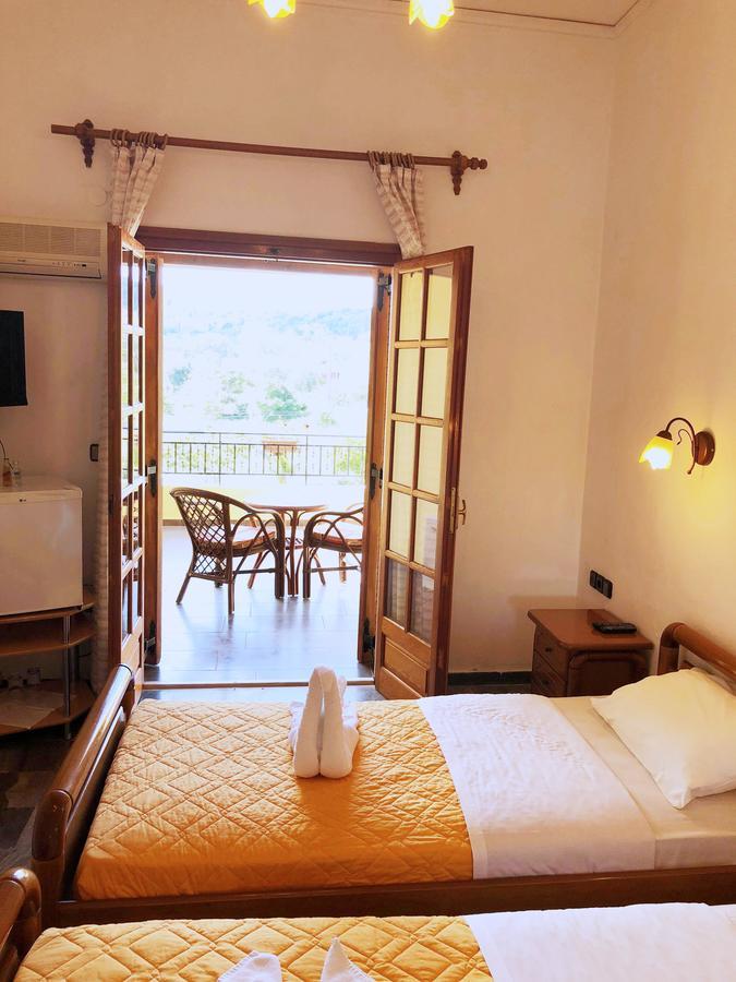 Regina Hotel Vasilátika Екстериор снимка